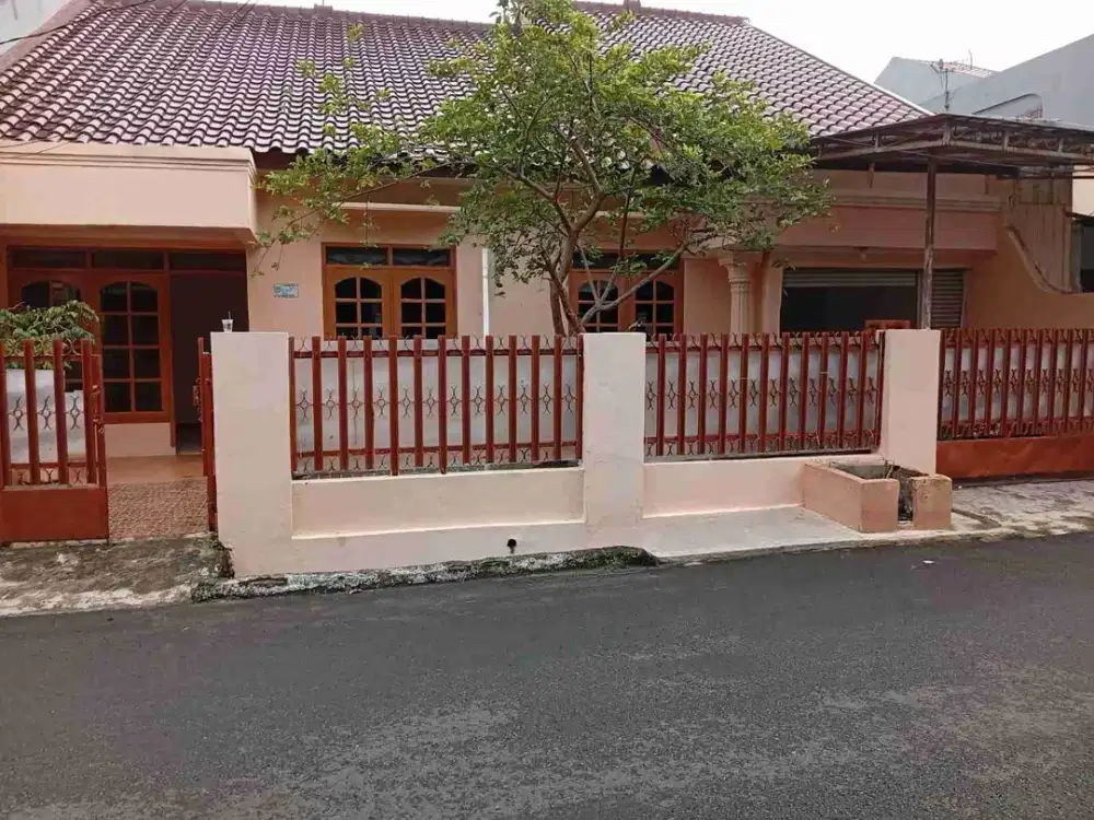 DISEWAKAN SEGERA..! RUMAH NYAMAN PONDOK BAMBU - JAKARTA TIMUR