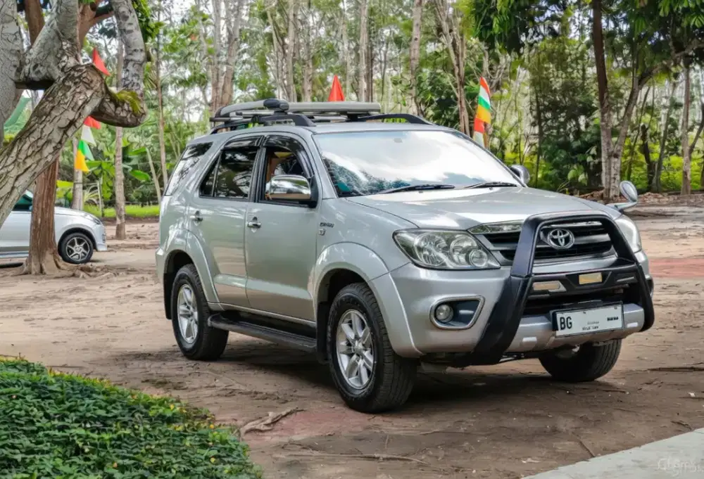 Toyota fortuner bensin tipe G Luxury 2700cc , Silver