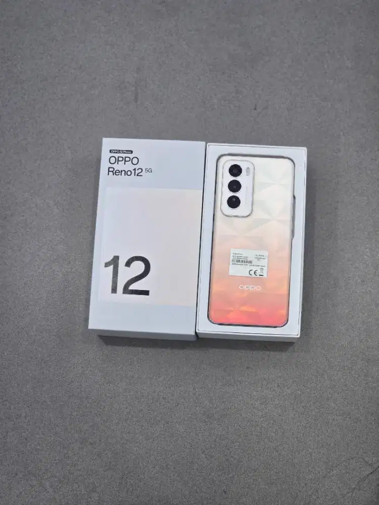 Oppo Reno 12 5G 12/256 Second seperti baru