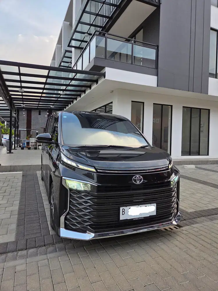 Voxy 2022 KM38.000 Simpanan Full Original