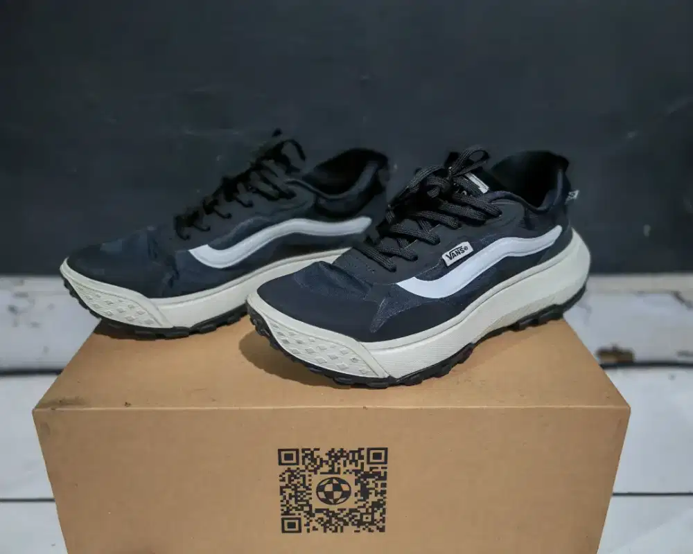 Sepatu Vans MTE Crosspath Original BW