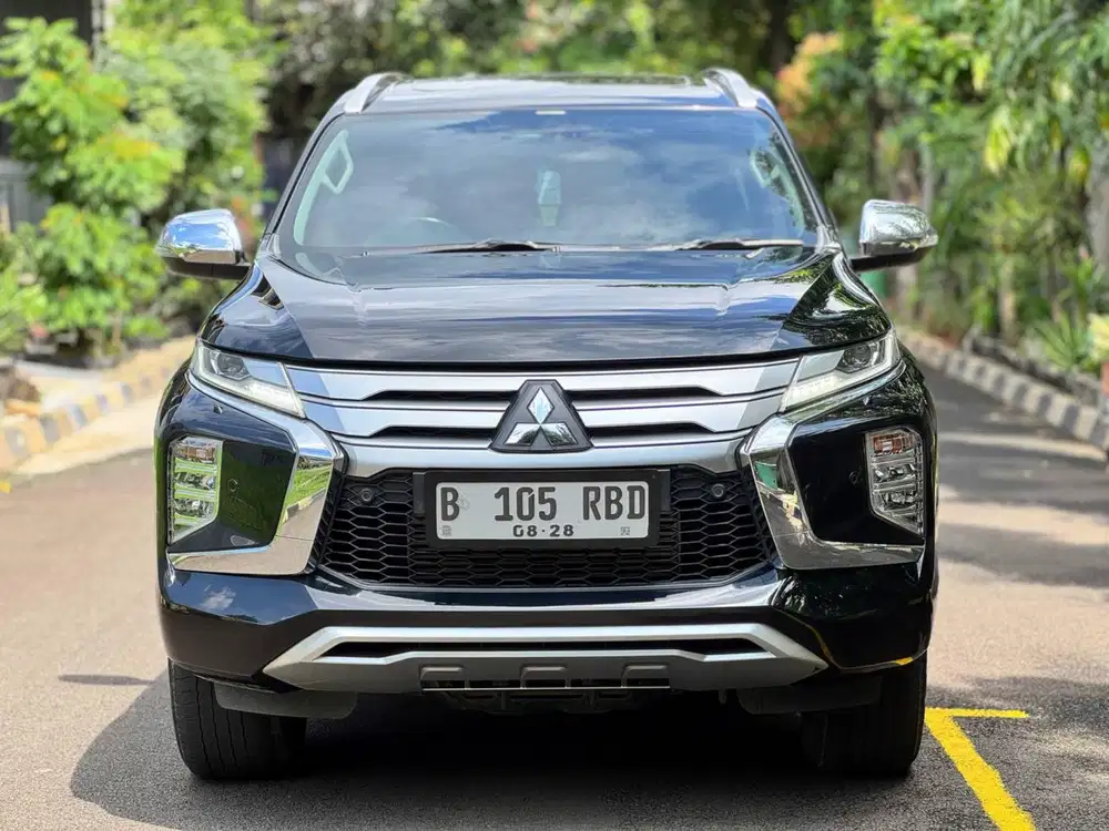 Pajero 2.4 dakar 4x2 At 2023 Hitam