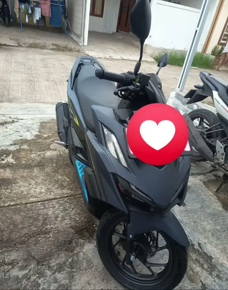 DIJUAL VARIO 160 CBS 2025 BLUE MATE.
KEYLESS.