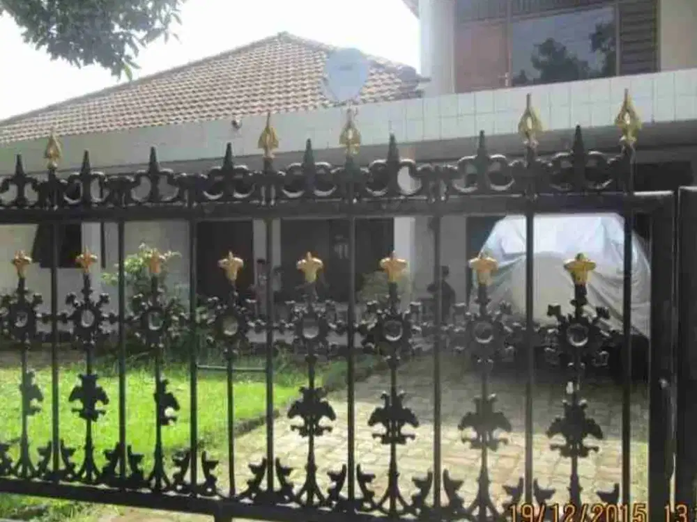 Rumah di Atas Tanah Luas Hitung Tanah Murah – Petukangan, Pesanggrahan Jakarta Selatan