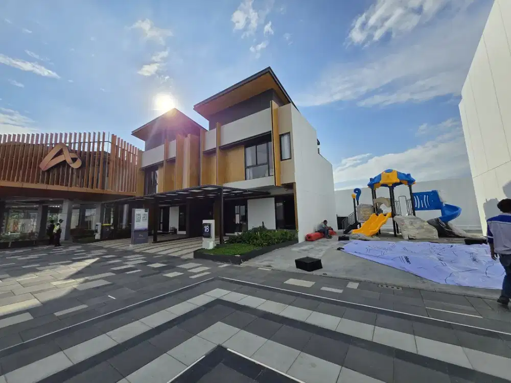 HANYA 3 MENIT KE TOL BANDARA RUMAH 2 LANTAI DI JAKARTA BARAT MEWAH BGT