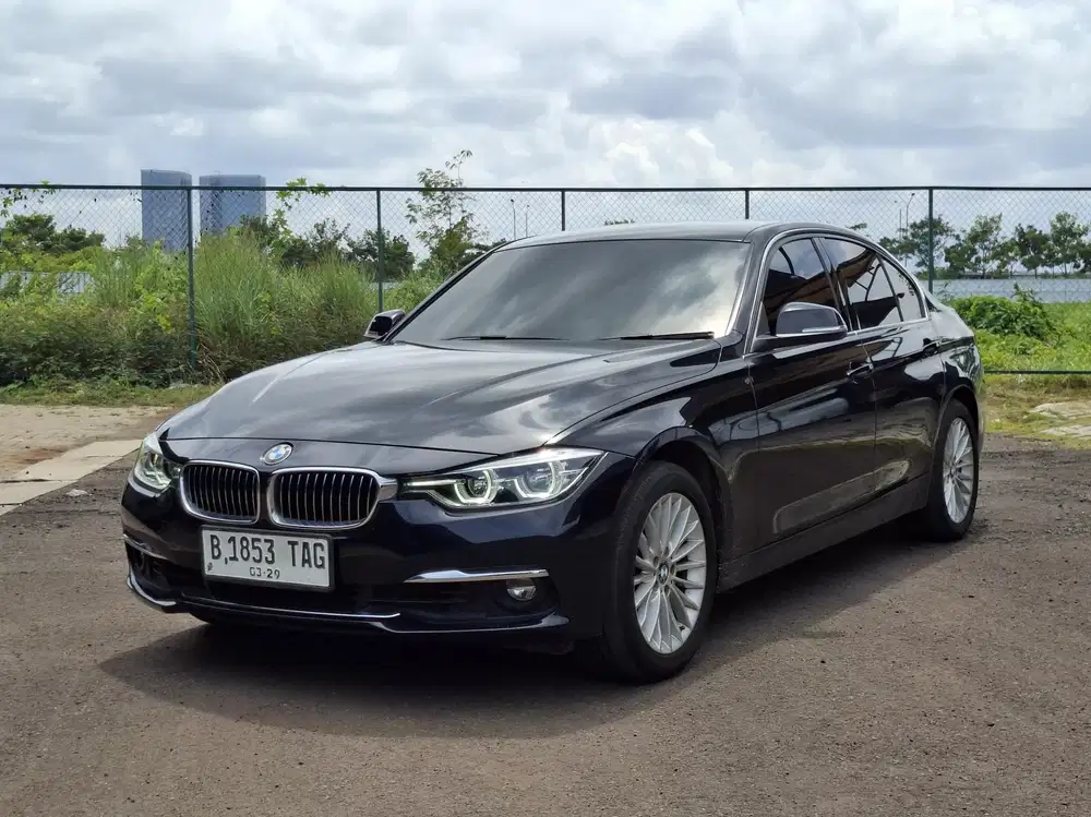 [Km 20k] BMW 320i F30 Luxury 2018
