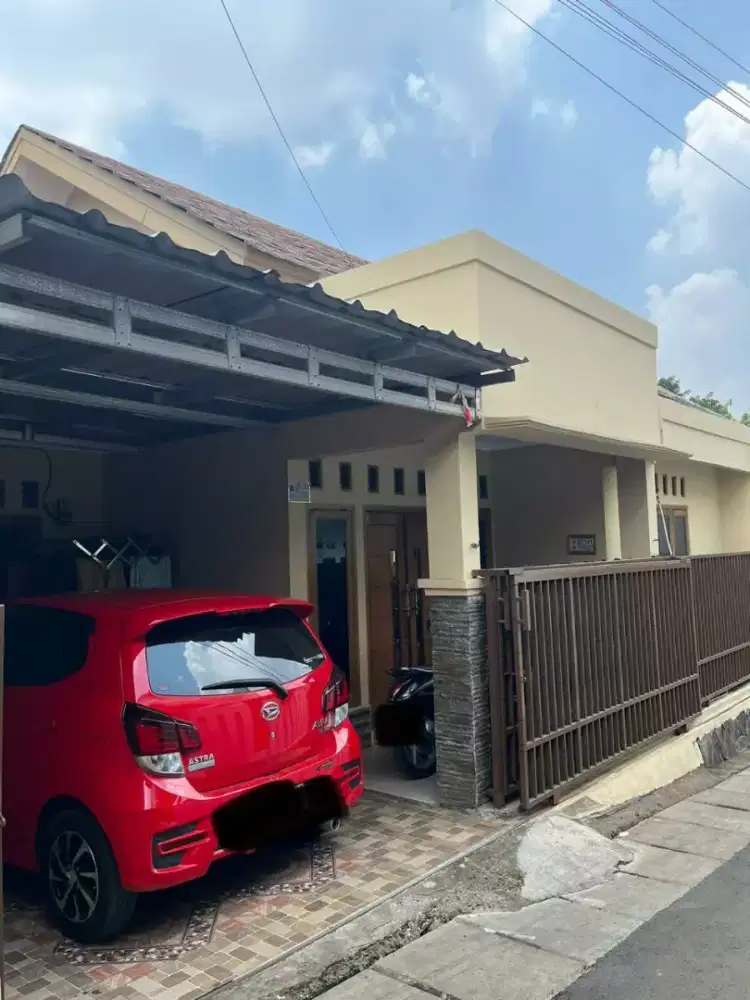 Jual rumah seken siap huni