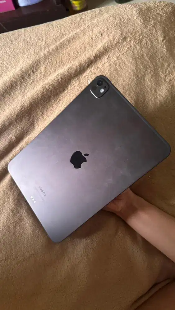Dijual iPad Pro M4 11” 512GB – Second Like New — ex DIGIMAP