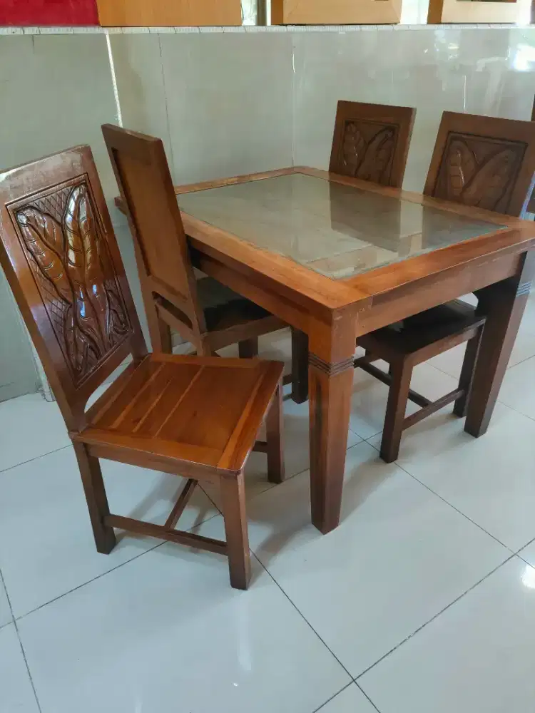 Meja kursi makan kayu jati ukir jepara