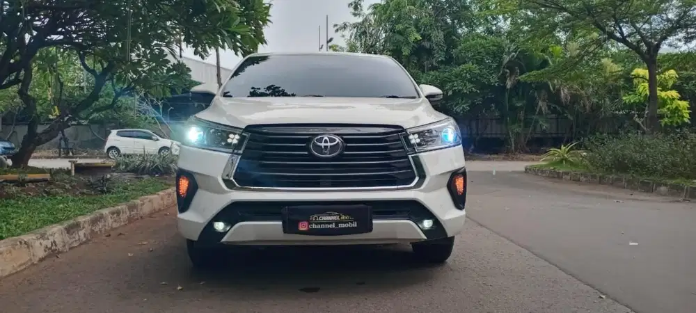 Toyota Kijang Innova V Reborn 2021 Putih