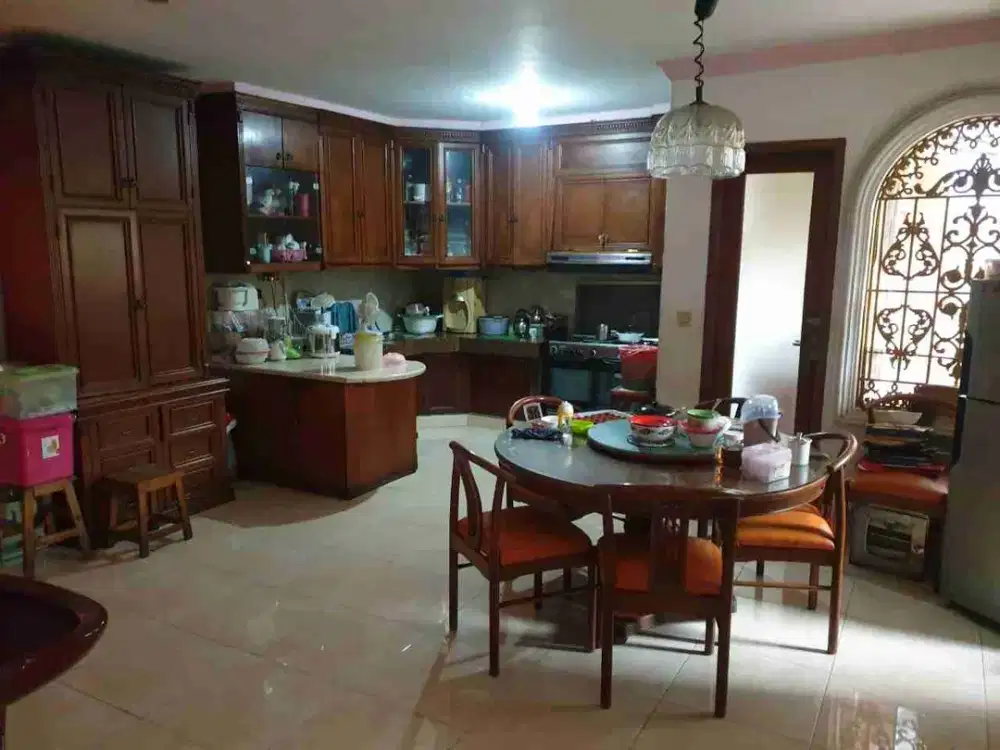 JUAL CEPAT 
RUMAH HOEK 2 LANTAI KELAPA GADING (2 kavling) MURAH BANGET DED