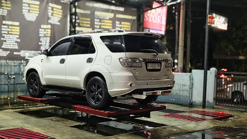 Toyota Fortuner 2011 Diesel