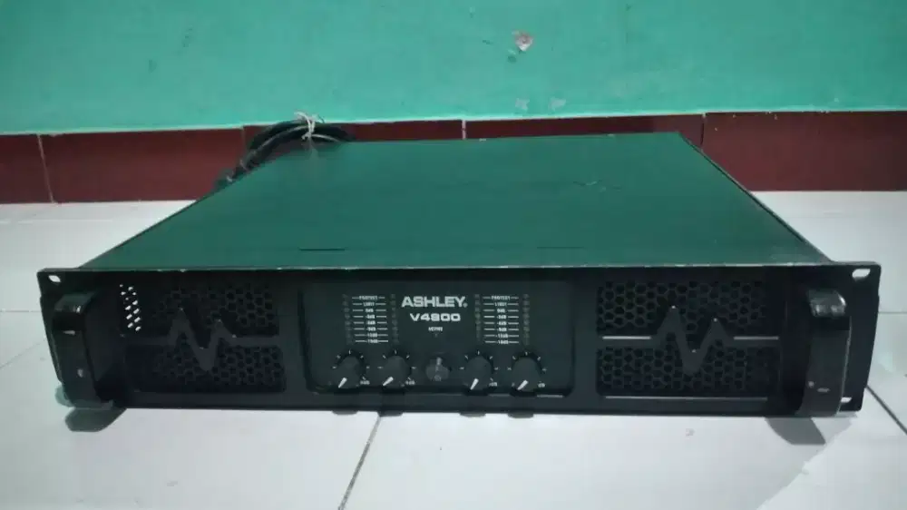 Power 4 chanel ashley v4800