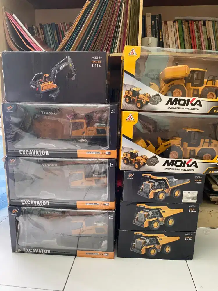 Rc excavator like new