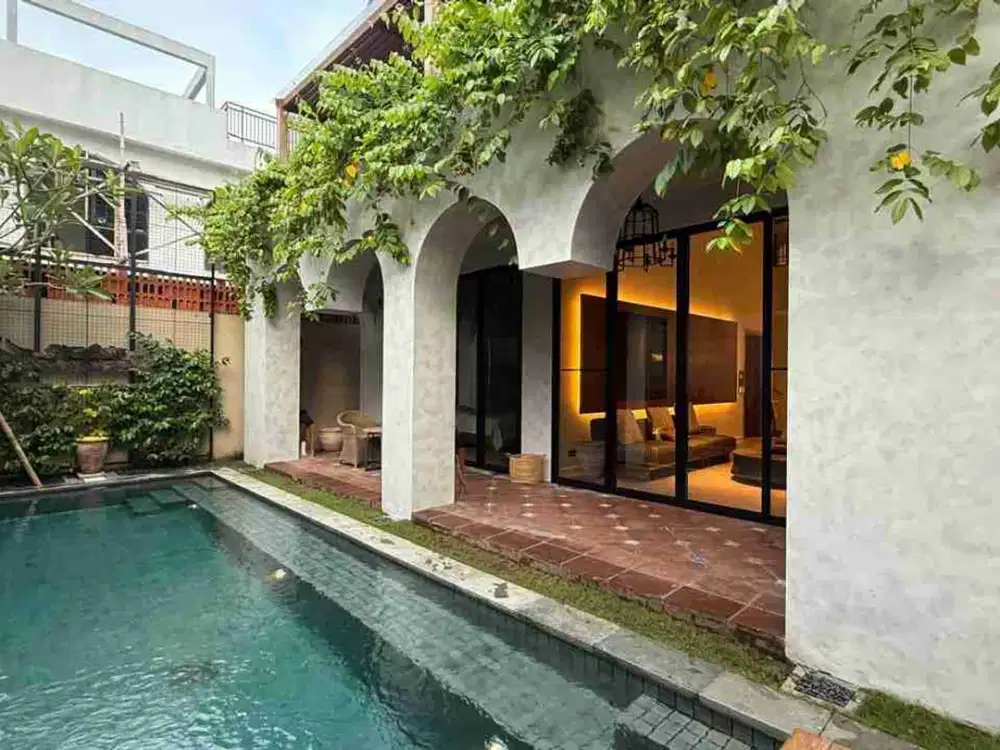 Luxury Vila Modern 4 Kamar Jalan Kaki ke Pantai Seminyak Oberoi