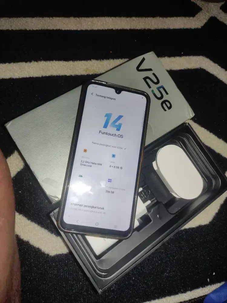Vivo V25E•Kelengkapan fullset•Ram 8/256Gb•sidik jari layar OFF
