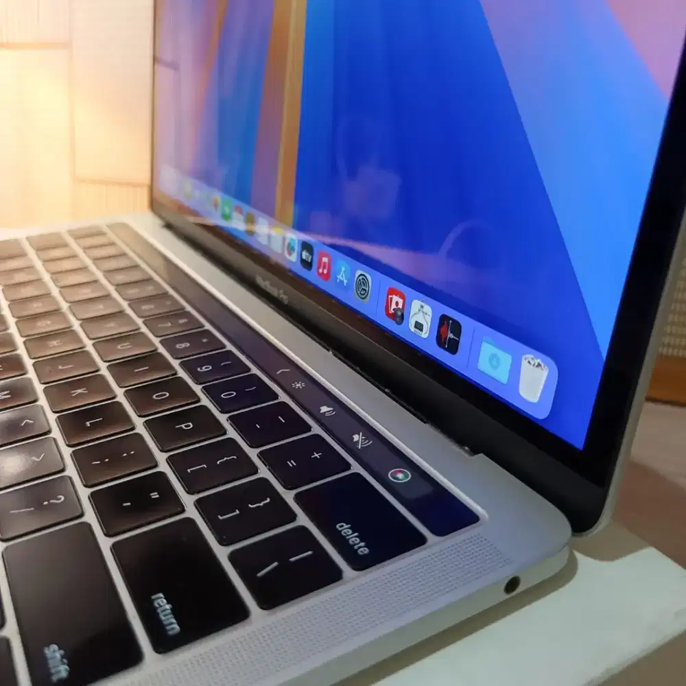 Macbook pro 2019 ram 8/256