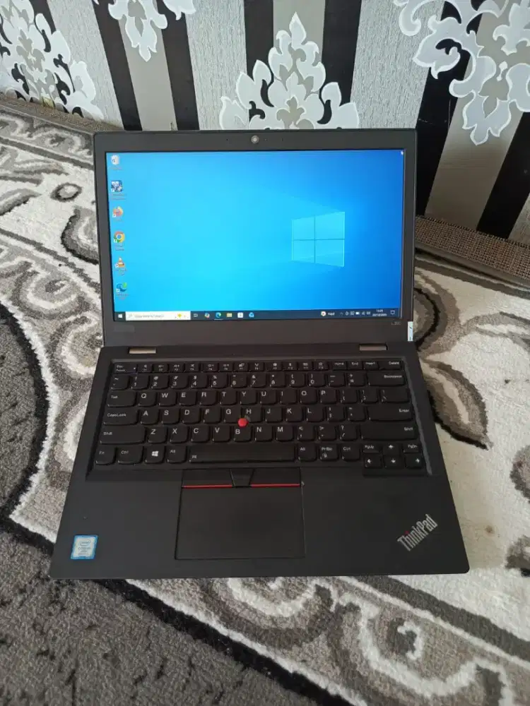 Dijual laptop lenovo Thinkpad Mulus Gen tinggi Slim
