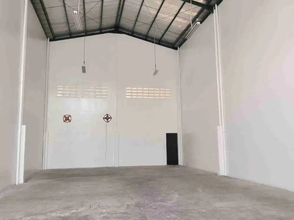 Gudang Siap Pakai di Bizpark Daanmogot , Jakarta Barat