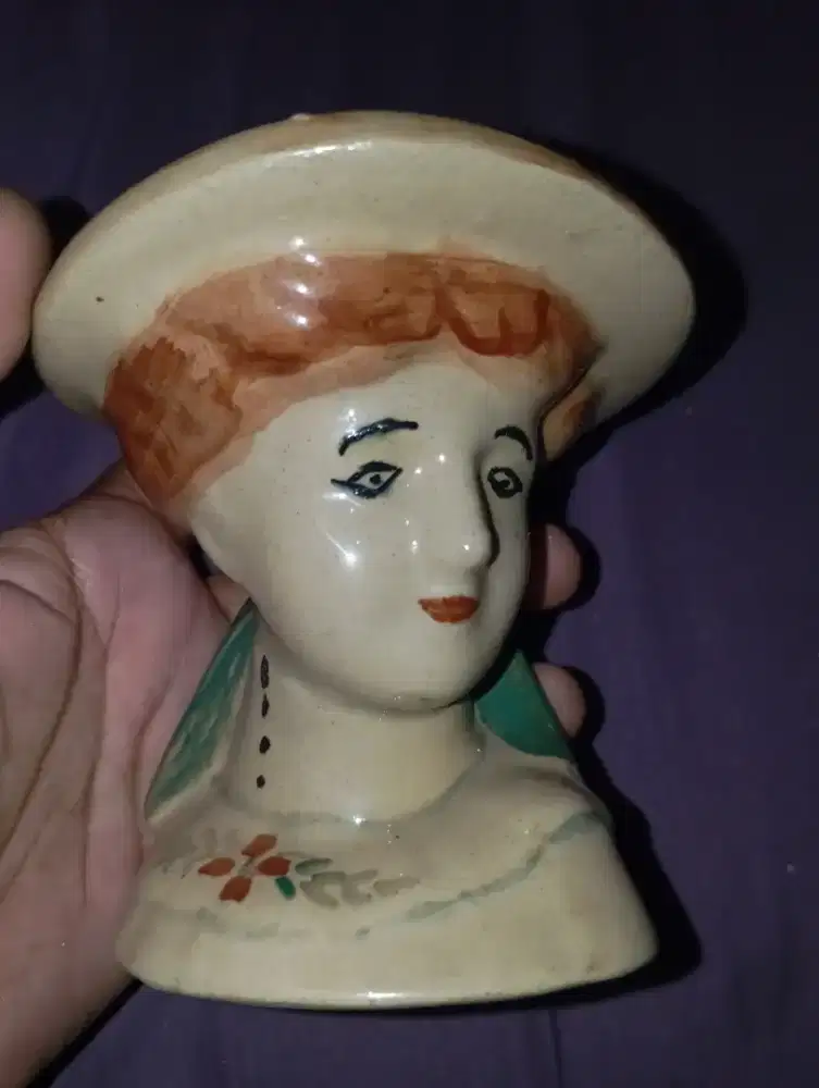 Vintage Vas Keramik Kepala Wanita