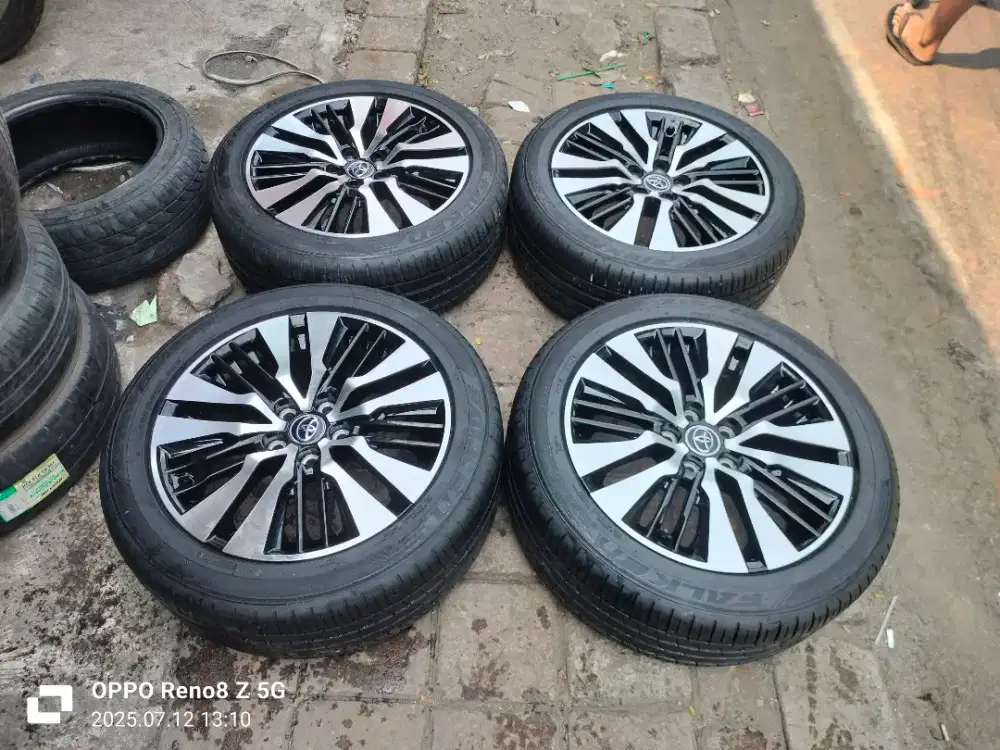 Jual vleg OEM Alphard R18 pcd 5x114.3 kond mulus ban 95% nik 2023