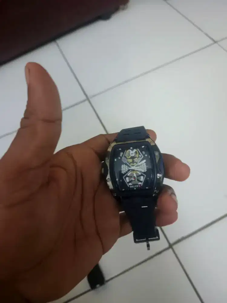Jam tangan  pria