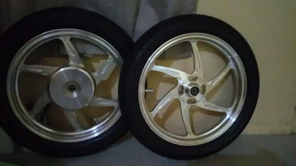 Velg motor Honda beat+ ban