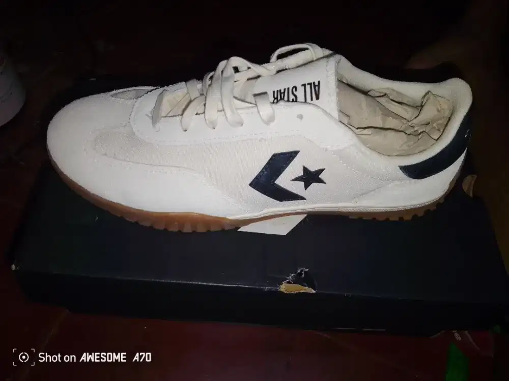 sepatu Converse run star trainer putih ukuran 41