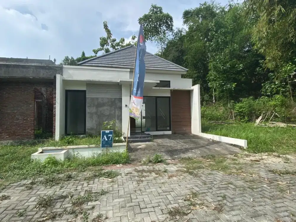 RUMAH MODERN DEKAT UMY DENGAN CARPOT 2 MOBIL
