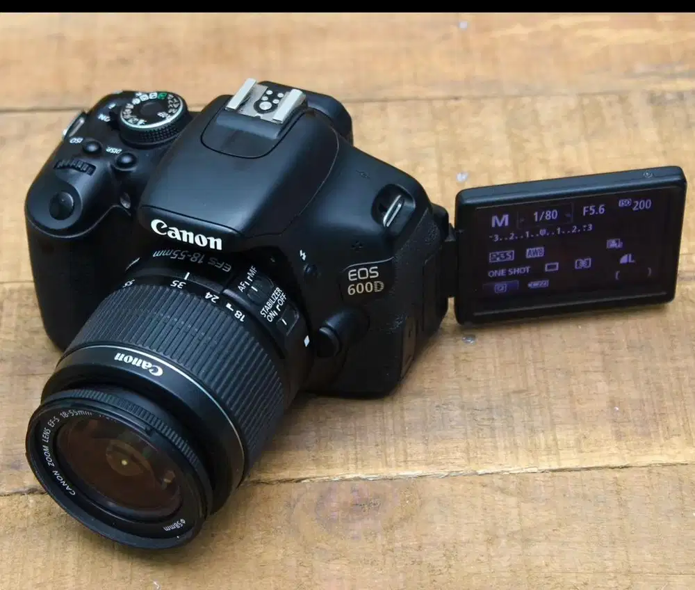 Dijual camera canon 600D tanpa minus