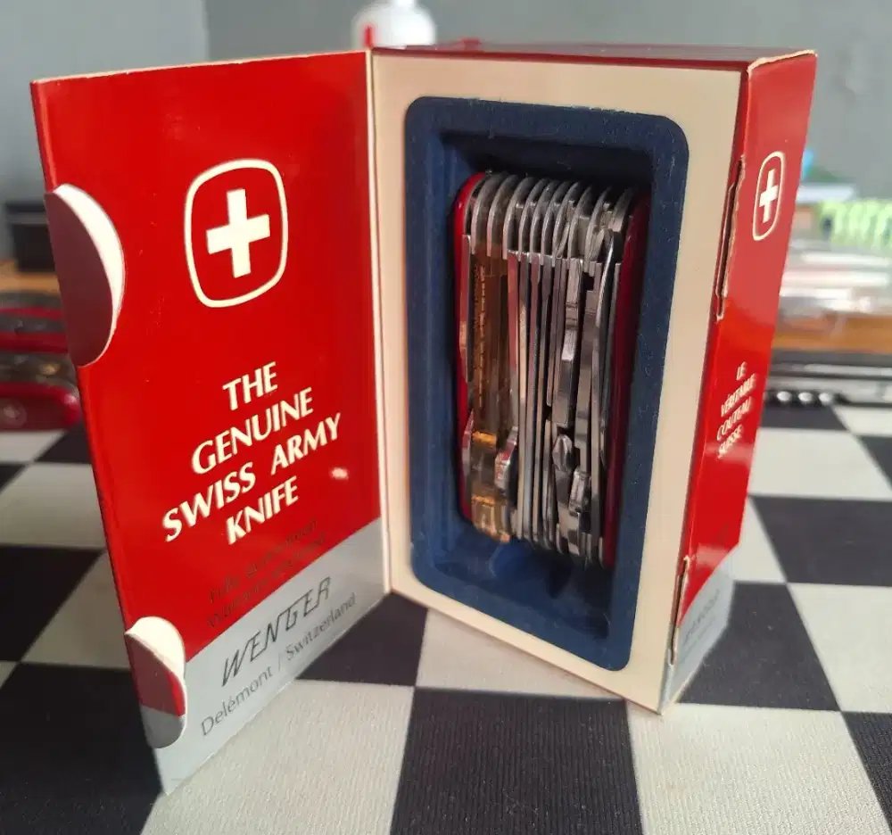 Wenger tool chest plus, delemont S54, supertalent 54 85mm 10 layer