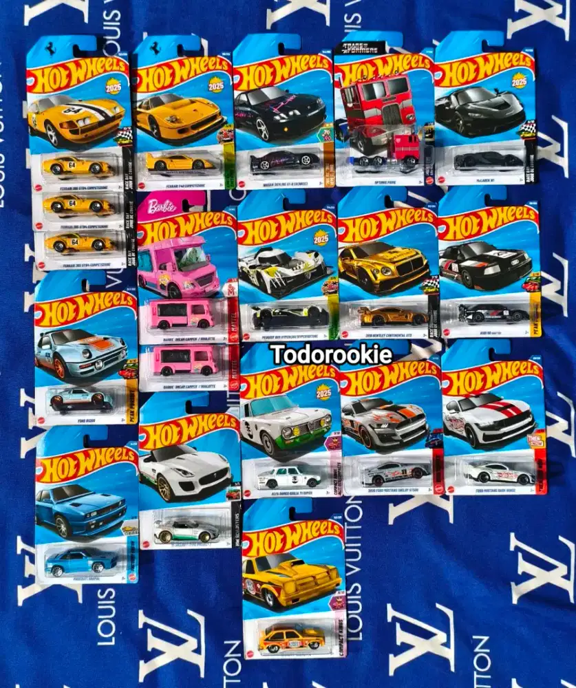 Hot wheels basic hot item ferrari dan item lainnya