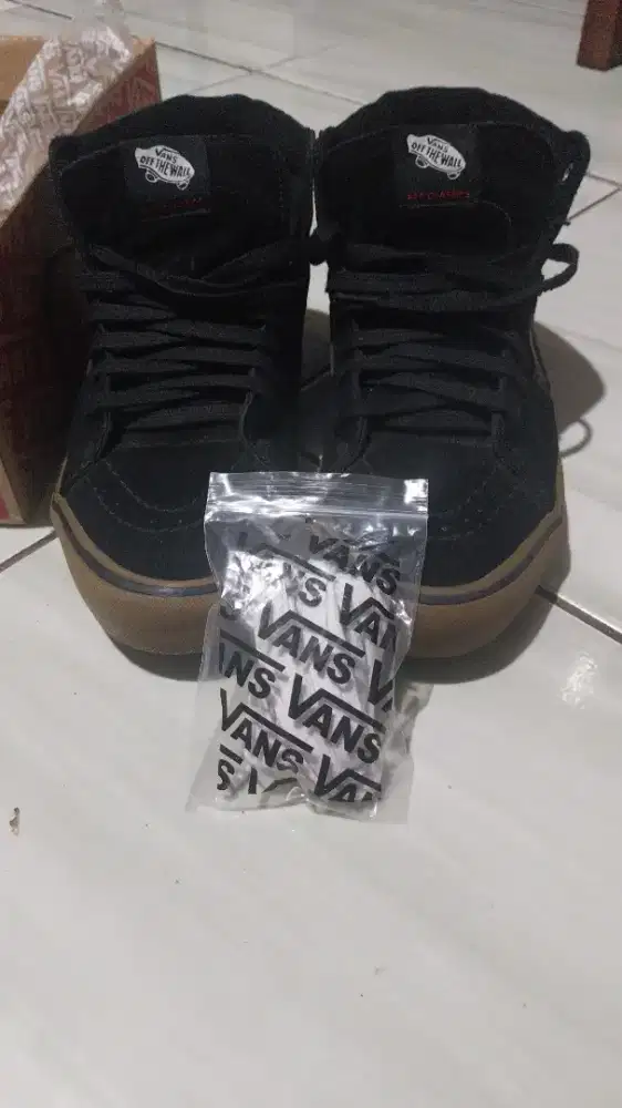 Vans SK8 Hi Pro “Black / Gum”
/ Original / EUR 41 / 26.5cm