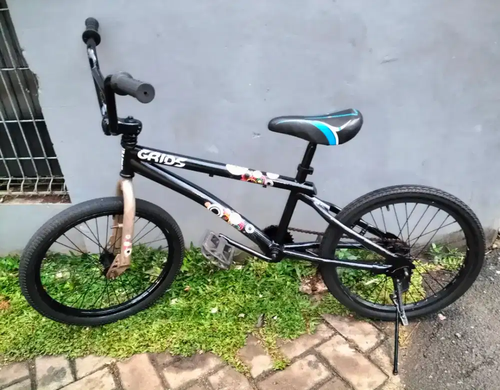 Sepeda BMX ukuran 20 rem tarpedo kondisi normal