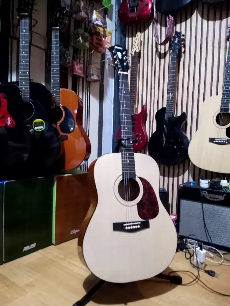 Gitar akustik tanam besi jumbo