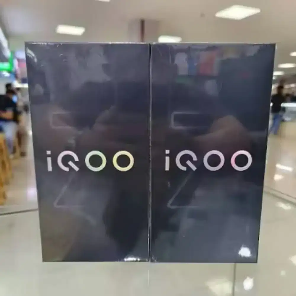 Vivo iqoo Z10R ram 8gb layar lengkung