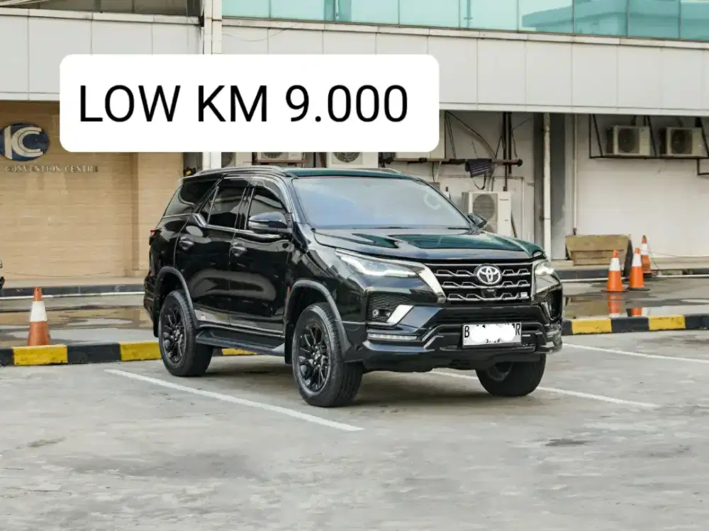 (KM 9 rb) FORTUNER GR 2.8 AT 2023 TT FORTUNER GR 2022