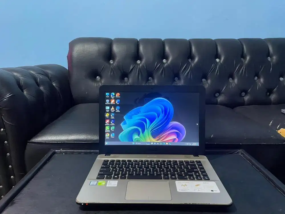 JUAL BELI LAPTOP BEKAS MACBOOK BEKAS IPAD TABLET ATAU RUSAK ATAU MATOT