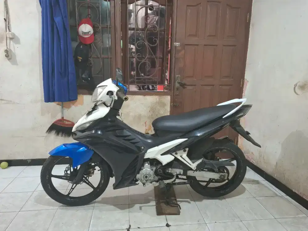 Motor dijualYamaha jupiter mxnew cw.ddisk kopling thn 2013