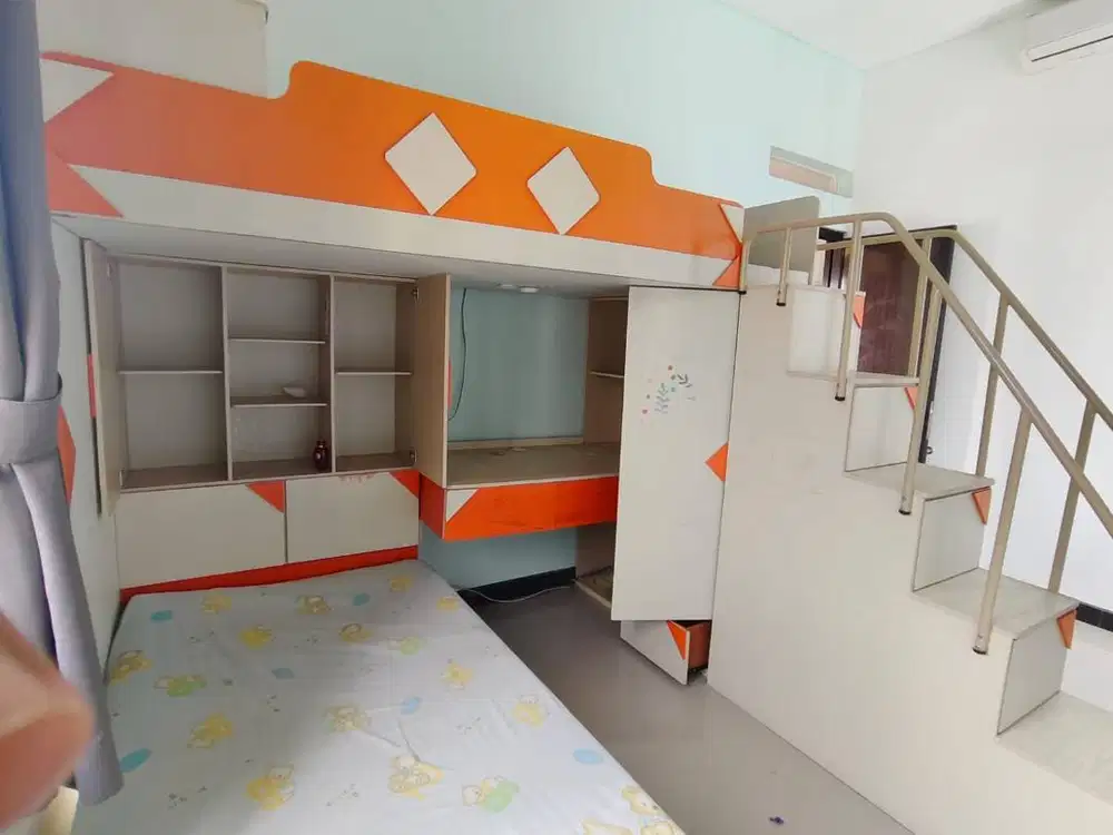 Tempat tidur anak tingkat