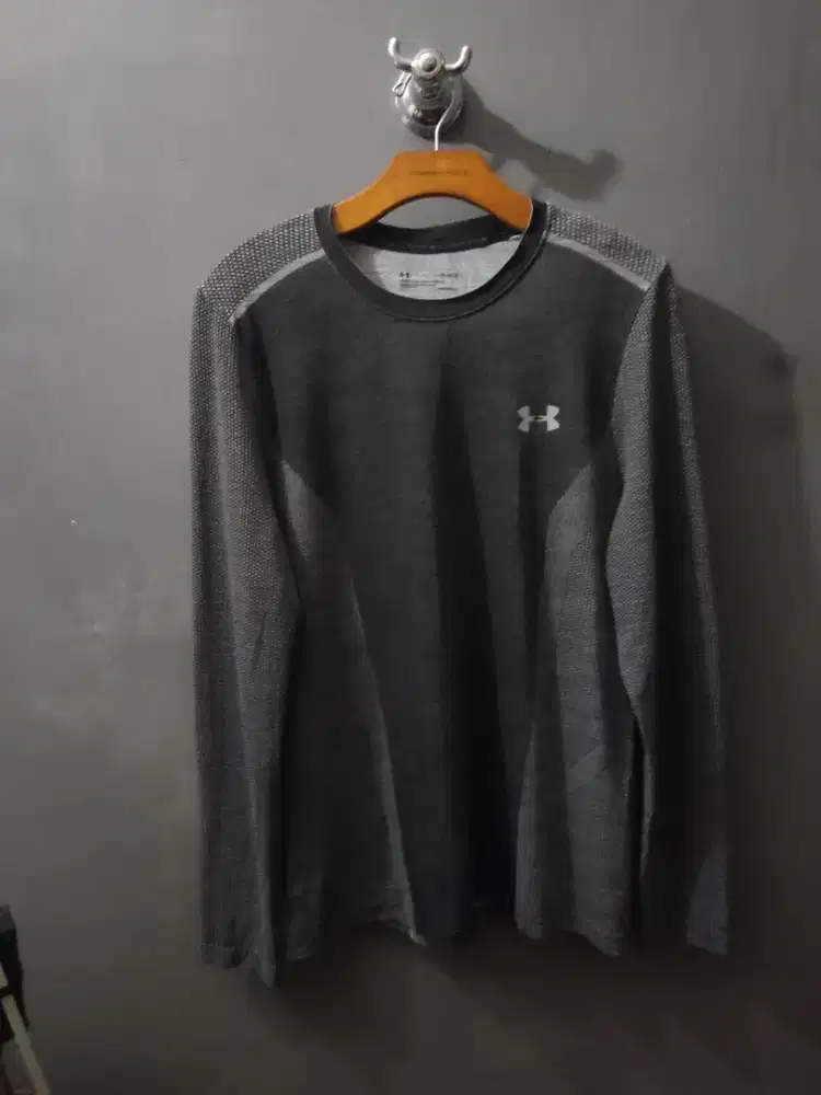 Under Armour heatgear threadborn size L original preloved olahraga