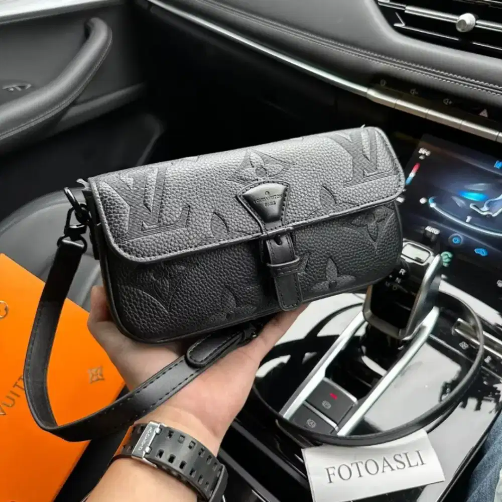 Tas Selempang Missourie