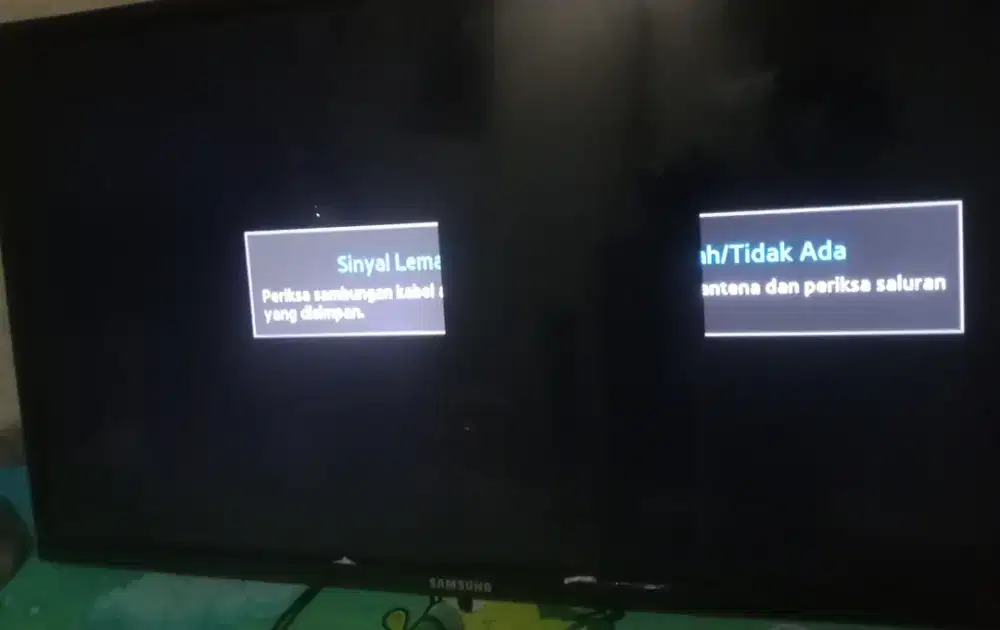 2 unit  tv led polytton 32/tv led samsung 32  minus coff panel  lepas.