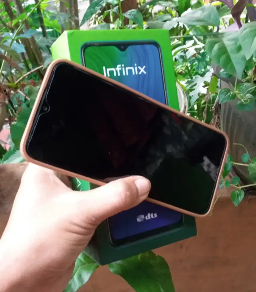 Infinix hot 9 play ram 2/32