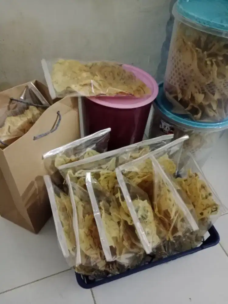 Cemilan Rempeyek ( gorengan Peyek )