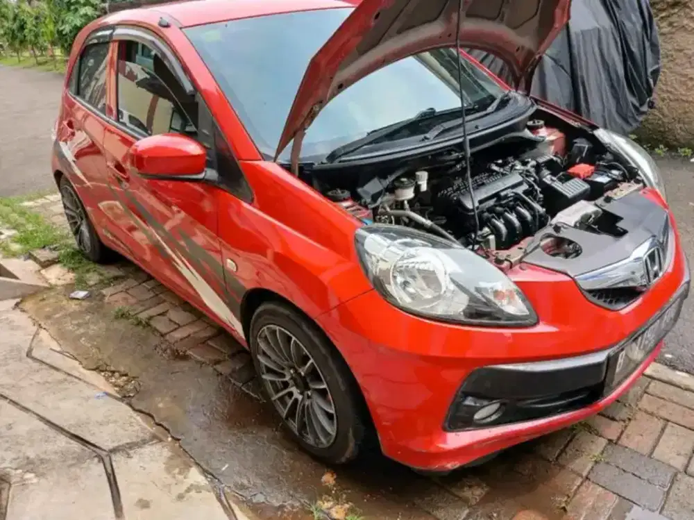 Dijual mobil Brio pak ditoarbisusilo hubungi