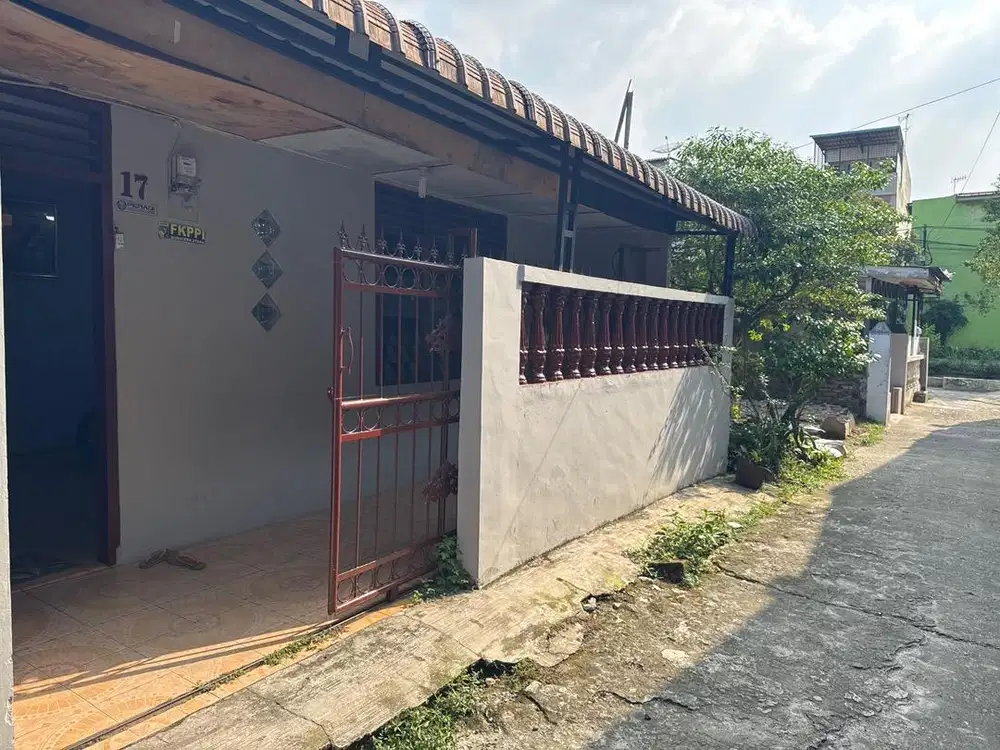 Dijual cepat 4 unit SHM Rumah tempat tinggal & kost-kostan layak huni