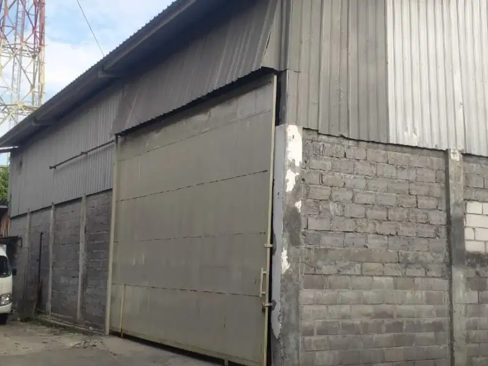 SEWA GUDANG STRATEGIS RAYA TROPODO COCOK UNTUK SEMUA USAHA