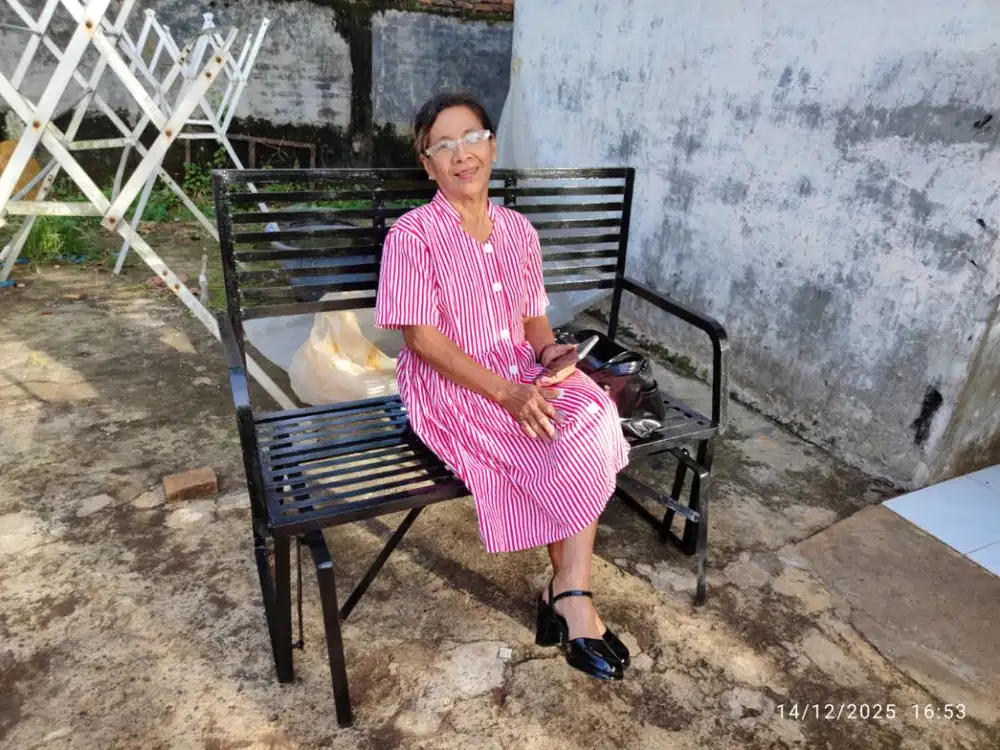 Kursi taman Goyang santai