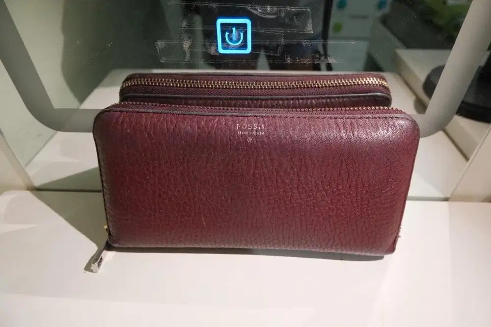 Preloved dompet panjang fossil